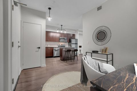 Photo 9 at 317 - 15 Bruyeres Mews, Niagara, Toronto