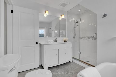 Photo 41 at 68 Astley Avenue, Moore Park, Toronto