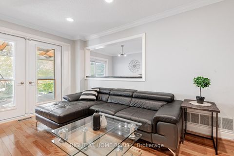 Photo 9 at 16 Marchwood Crescent, Harding, Richmond Hill