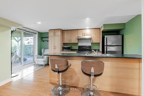 Photo 25 at 16 Marchwood Crescent, Harding, Richmond Hill