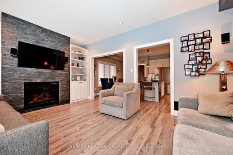 Photo 10 at 28 Spring Arbour Road, Patterson, Vaughan
