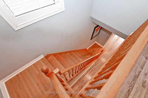 Photo 18 at 28 Spring Arbour Road, Patterson, Vaughan