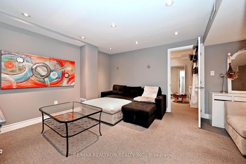Photo 31 at 28 Spring Arbour Road, Patterson, Vaughan