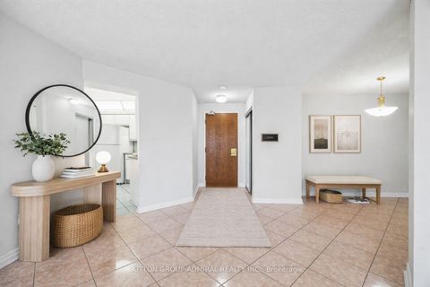 Photo 12 at 506 - 343 Clark Avenue W, Yorkhill, Vaughan