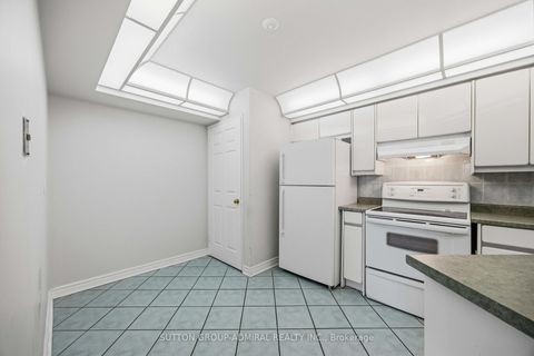 Photo 25 at 506 - 343 Clark Avenue W, Yorkhill, Vaughan