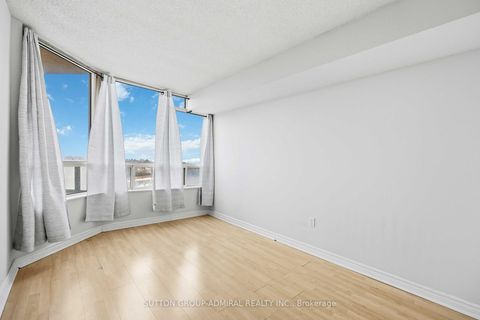Photo 31 at 506 - 343 Clark Avenue W, Yorkhill, Vaughan