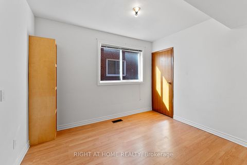 Photo 12 at 160 Varsity Road, Lambton Baby Point, Toronto