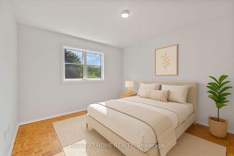 Photo 18 at 160 Varsity Road, Lambton Baby Point, Toronto