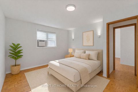 Photo 22 at 160 Varsity Road, Lambton Baby Point, Toronto