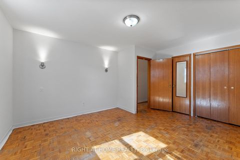 Photo 23 at 160 Varsity Road, Lambton Baby Point, Toronto