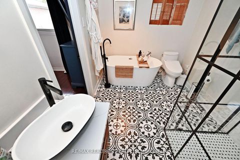 Photo 22 at 9 Karen Road, Donalda, Toronto