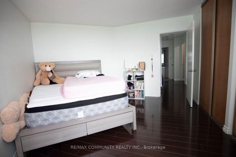 Photo 9 at 913 - 300 Alton Towers Circle, Milliken, Toronto