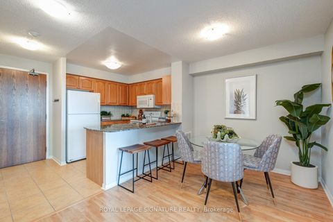 Photo 10 at 402 - 1863 Queen Street E, The Beaches, Toronto