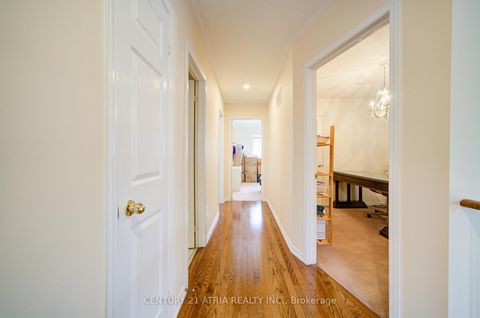 Photo 15 at 73 Starr Crescent, Bayview Northeast, Aurora