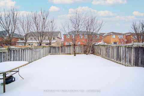 Photo 31 at 73 Starr Crescent, Bayview Northeast, Aurora