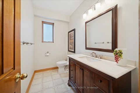 Photo 15 at 8 Old Park Lane, Bayview Hill, Richmond Hill