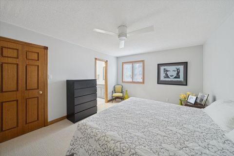 Photo 23 at 8 Old Park Lane, Bayview Hill, Richmond Hill