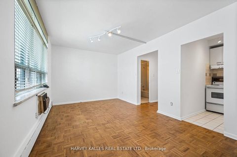 Photo 7 at 706 - 78 Warren Road, Casa Loma, Toronto