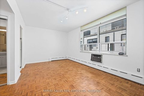 Photo 10 at 706 - 78 Warren Road, Casa Loma, Toronto