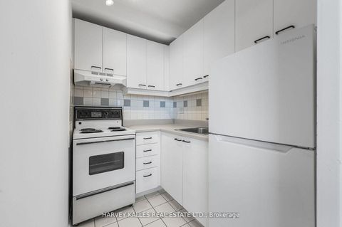 Photo 15 at 706 - 78 Warren Road, Casa Loma, Toronto