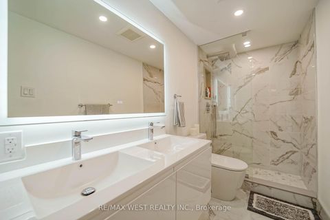 Photo 8 at D14 - 300 Mill Road, Markland Wood, Toronto