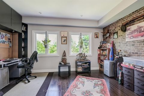 Photo 15 at 111 Powseland Crescent, West Woodbridge, Vaughan