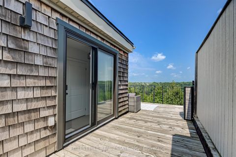 Photo 28 at 111 Powseland Crescent, West Woodbridge, Vaughan