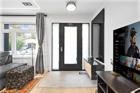 Photo 3 at 9 Kenworthy Avenue, Oakridge, Toronto