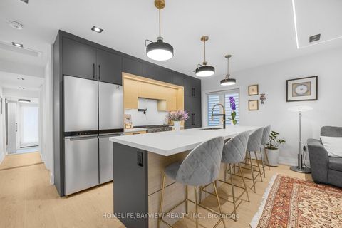 Photo 6 at 9 Kenworthy Avenue, Oakridge, Toronto