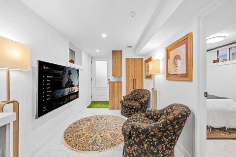 Photo 16 at 9 Kenworthy Avenue, Oakridge, Toronto