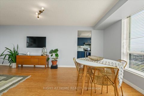 Photo 4 at 1011 - 101 Subway Crescent, City Centre West, Toronto