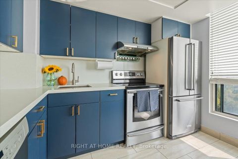 Photo 8 at 1011 - 101 Subway Crescent, City Centre West, Toronto