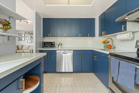 Photo 9 at 1011 - 101 Subway Crescent, City Centre West, Toronto