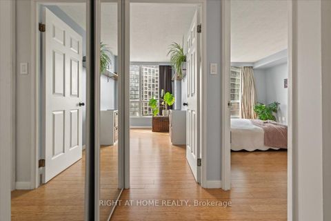 Photo 12 at 1011 - 101 Subway Crescent, City Centre West, Toronto