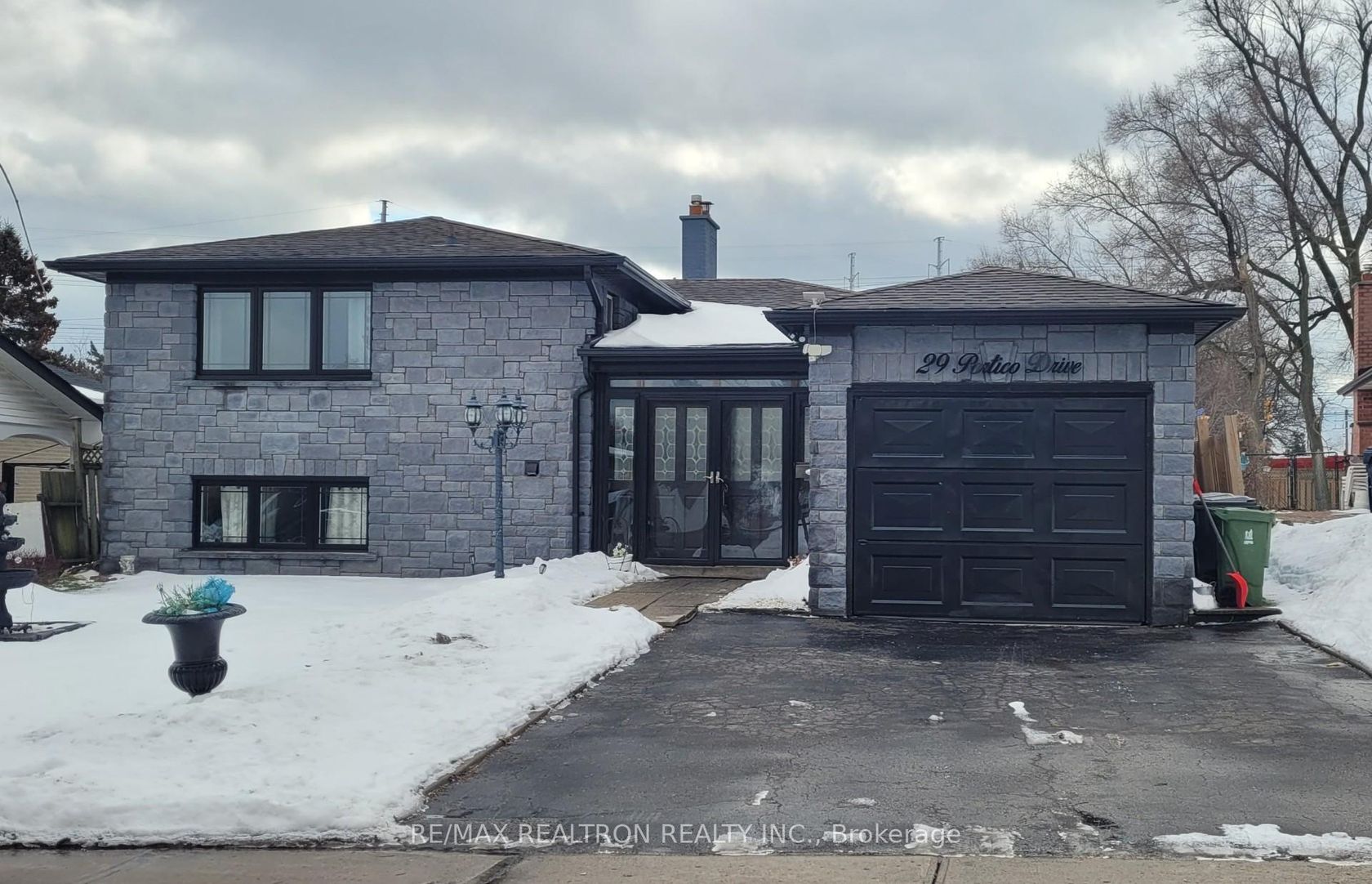 29 Portico Drive, Woburn, Toronto 