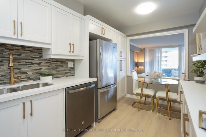 Photo 13 at 605 - 70 Baif Boulevard, North Richvale, Richmond Hill