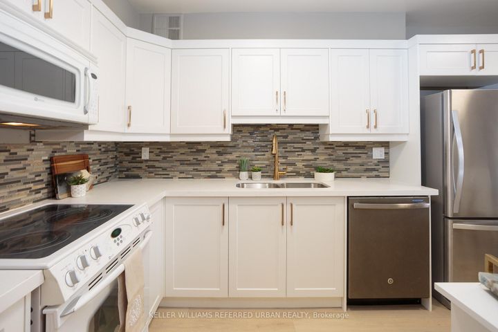 Photo 14 at 605 - 70 Baif Boulevard, North Richvale, Richmond Hill