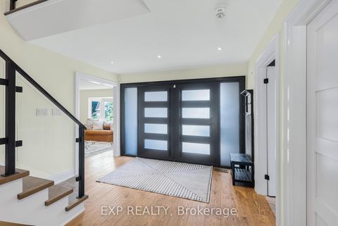 Photo 3 at 17 Chamberlain Court, Nobleton, King