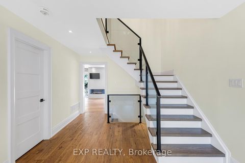 Photo 4 at 17 Chamberlain Court, Nobleton, King