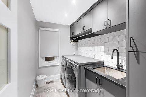 Photo 23 at 17 Chamberlain Court, Nobleton, King