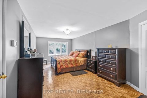 Photo 39 at 17 Chamberlain Court, Nobleton, King