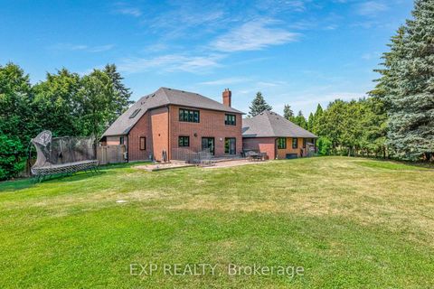 Photo 45 at 17 Chamberlain Court, Nobleton, King