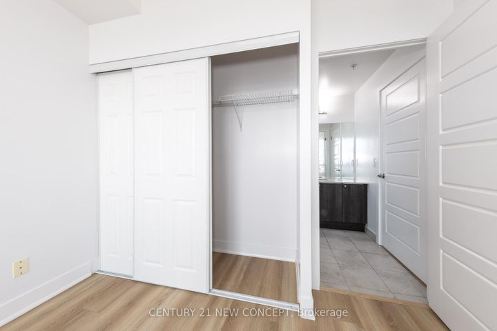 Photo 17 at 323 - 7 Kenaston Gardens, Bayview Village, Toronto