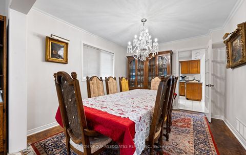 Photo 5 at 1252 Greenwood Crescent, CV Clearview, Oakville