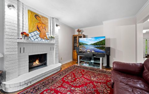 Photo 10 at 1252 Greenwood Crescent, CV Clearview, Oakville