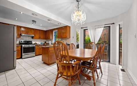 Photo 11 at 1252 Greenwood Crescent, CV Clearview, Oakville