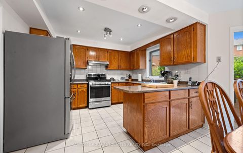 Photo 12 at 1252 Greenwood Crescent, CV Clearview, Oakville