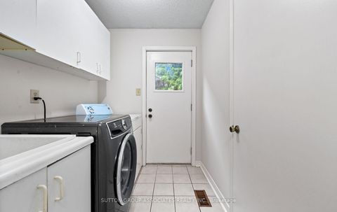 Photo 17 at 1252 Greenwood Crescent, CV Clearview, Oakville