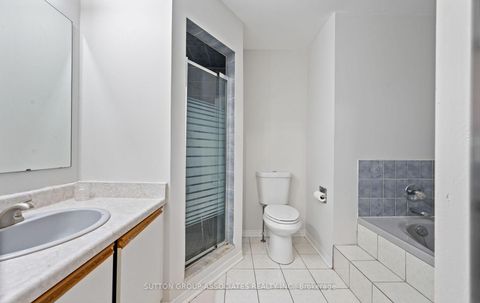 Photo 25 at 1252 Greenwood Crescent, CV Clearview, Oakville