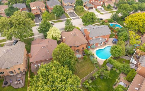 Photo 43 at 1252 Greenwood Crescent, CV Clearview, Oakville